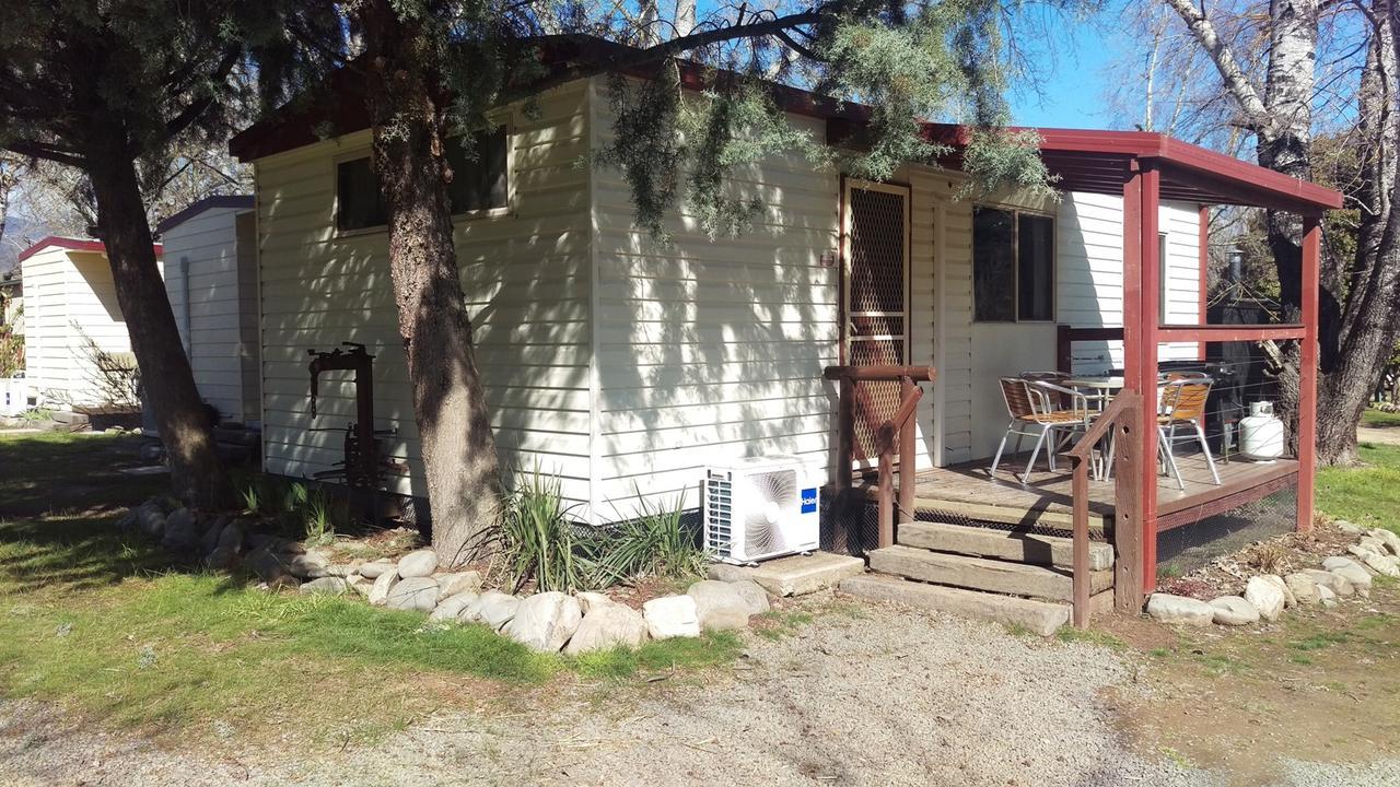 Khancoban Lakeside Caravan Park Exterior foto